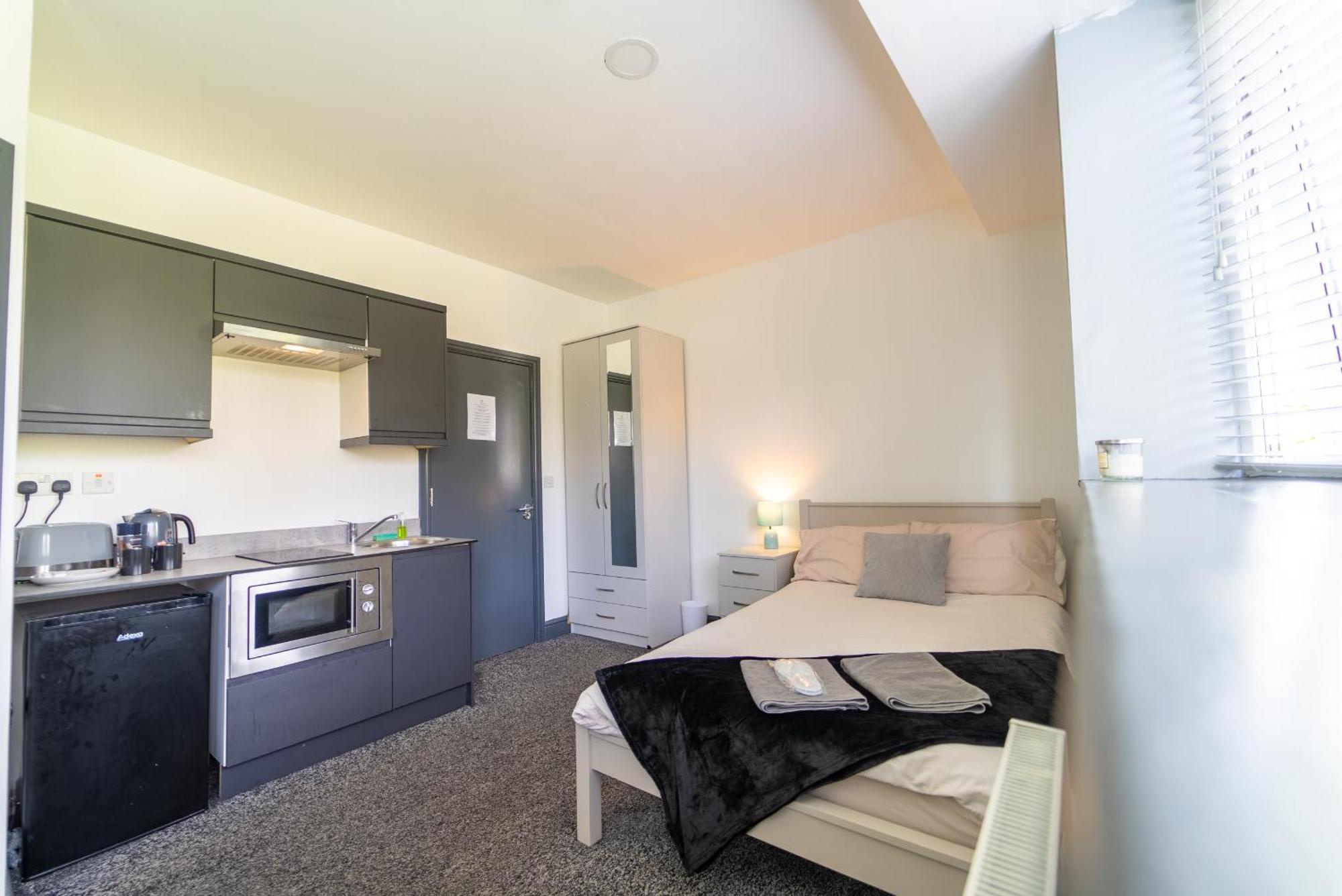 Free Parking Cosy Studios Close To City And Qe And Uob! 伯明翰 客房 照片