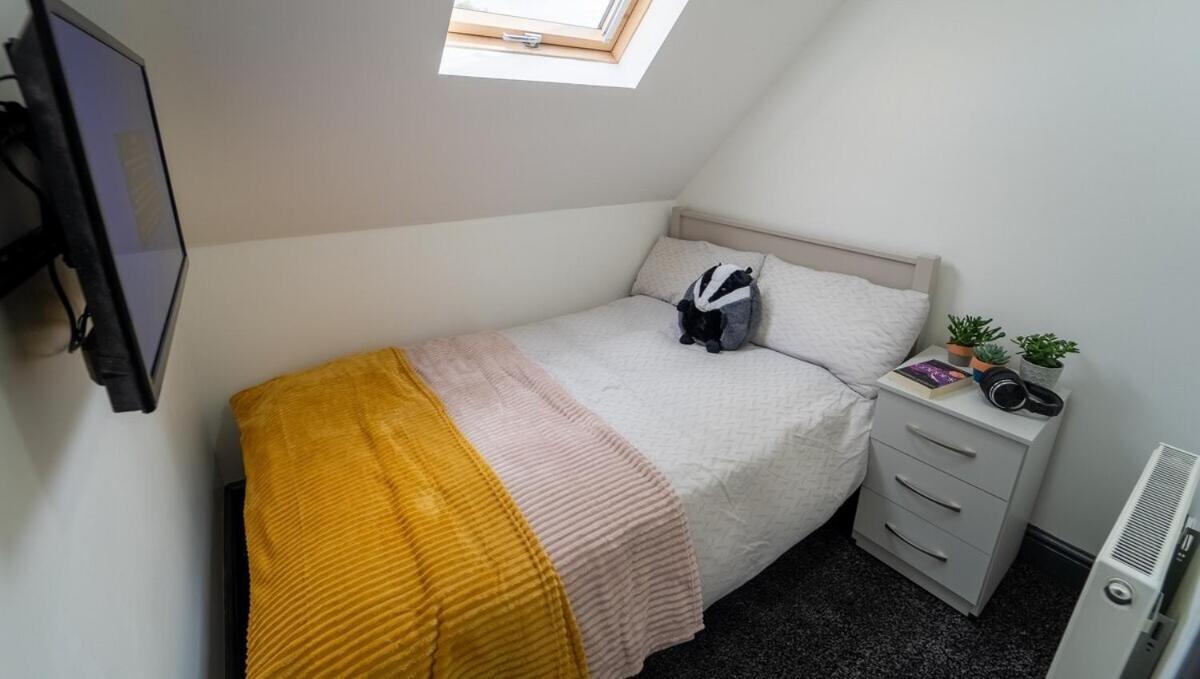Free Parking Cosy Studios Close To City And Qe And Uob! 伯明翰 客房 照片