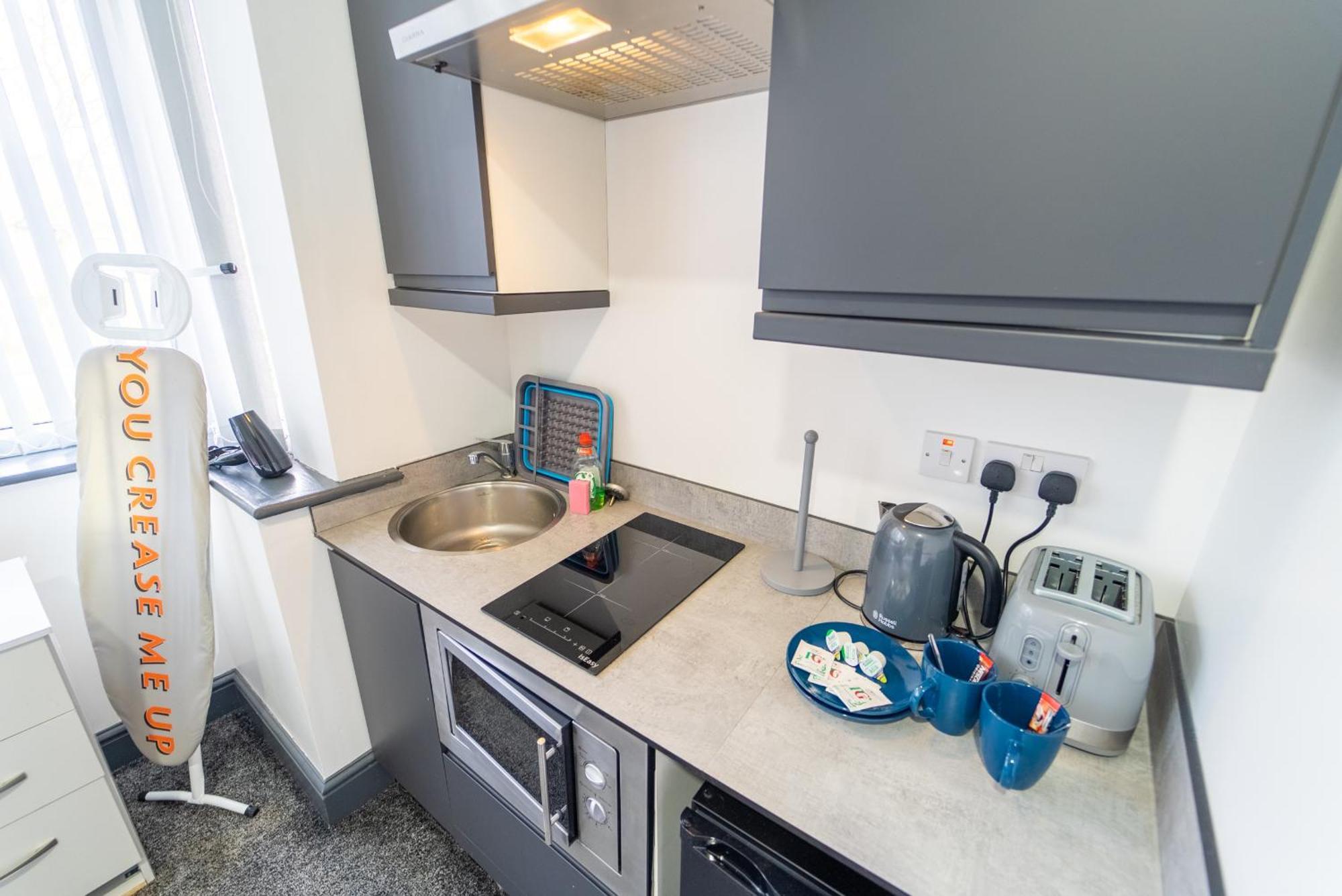 Free Parking Cosy Studios Close To City And Qe And Uob! 伯明翰 客房 照片