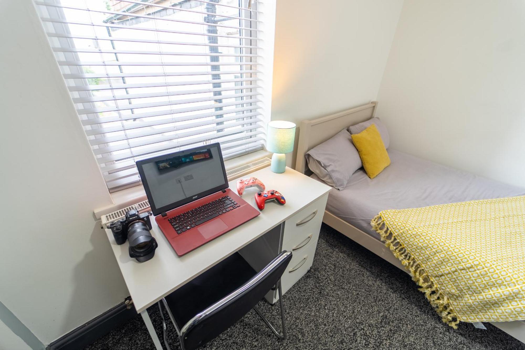 Free Parking Cosy Studios Close To City And Qe And Uob! 伯明翰 客房 照片