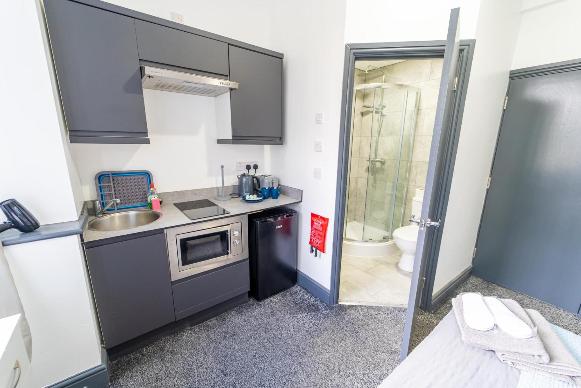 Free Parking Cosy Studios Close To City And Qe And Uob! 伯明翰 客房 照片